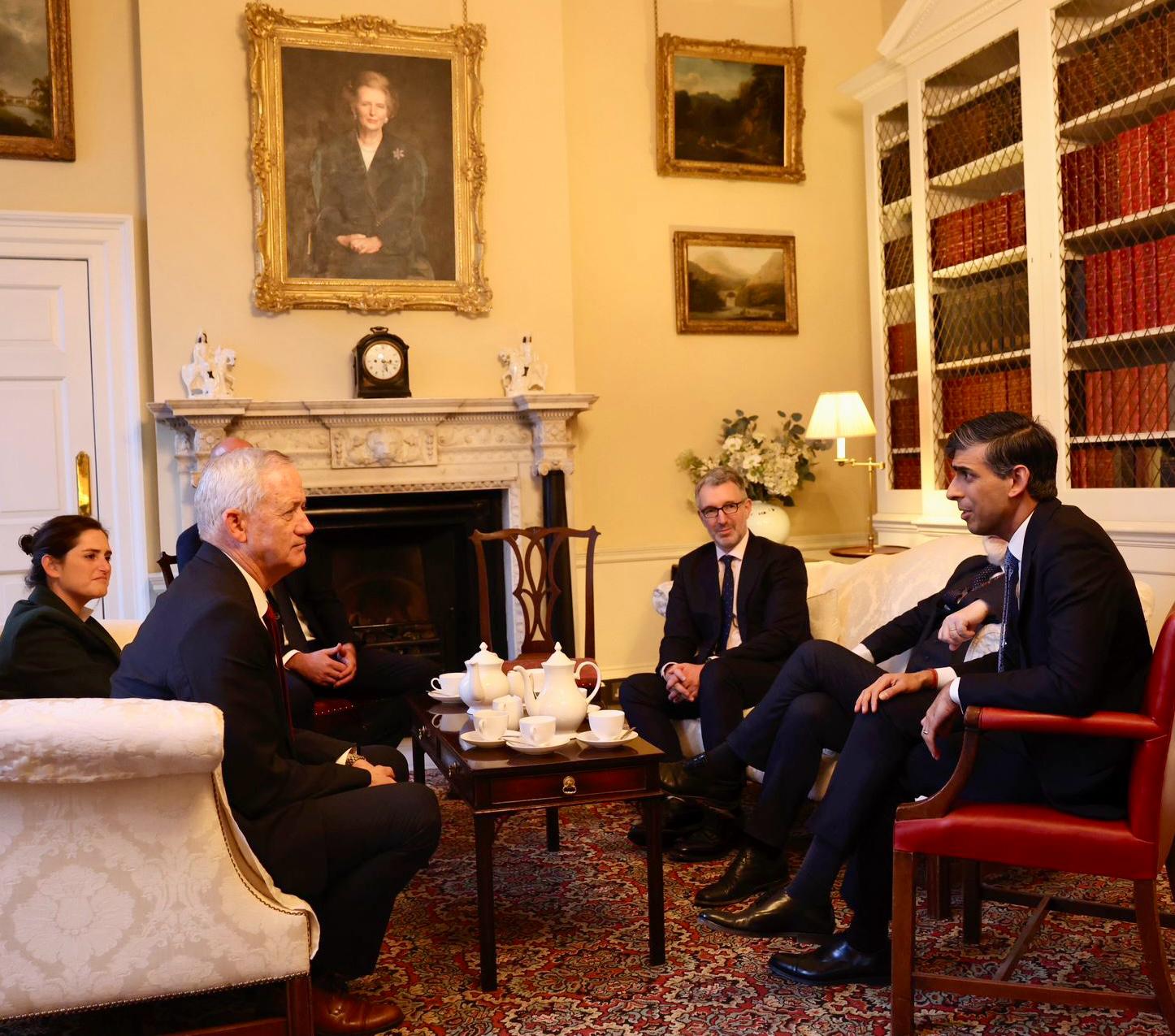 השר בני גנץ עם ראש ממשלת בריטניה רישי סונאק