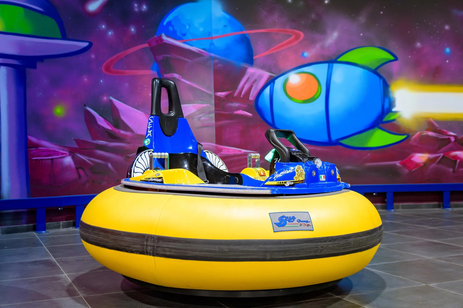 מכוניות מתנגשות