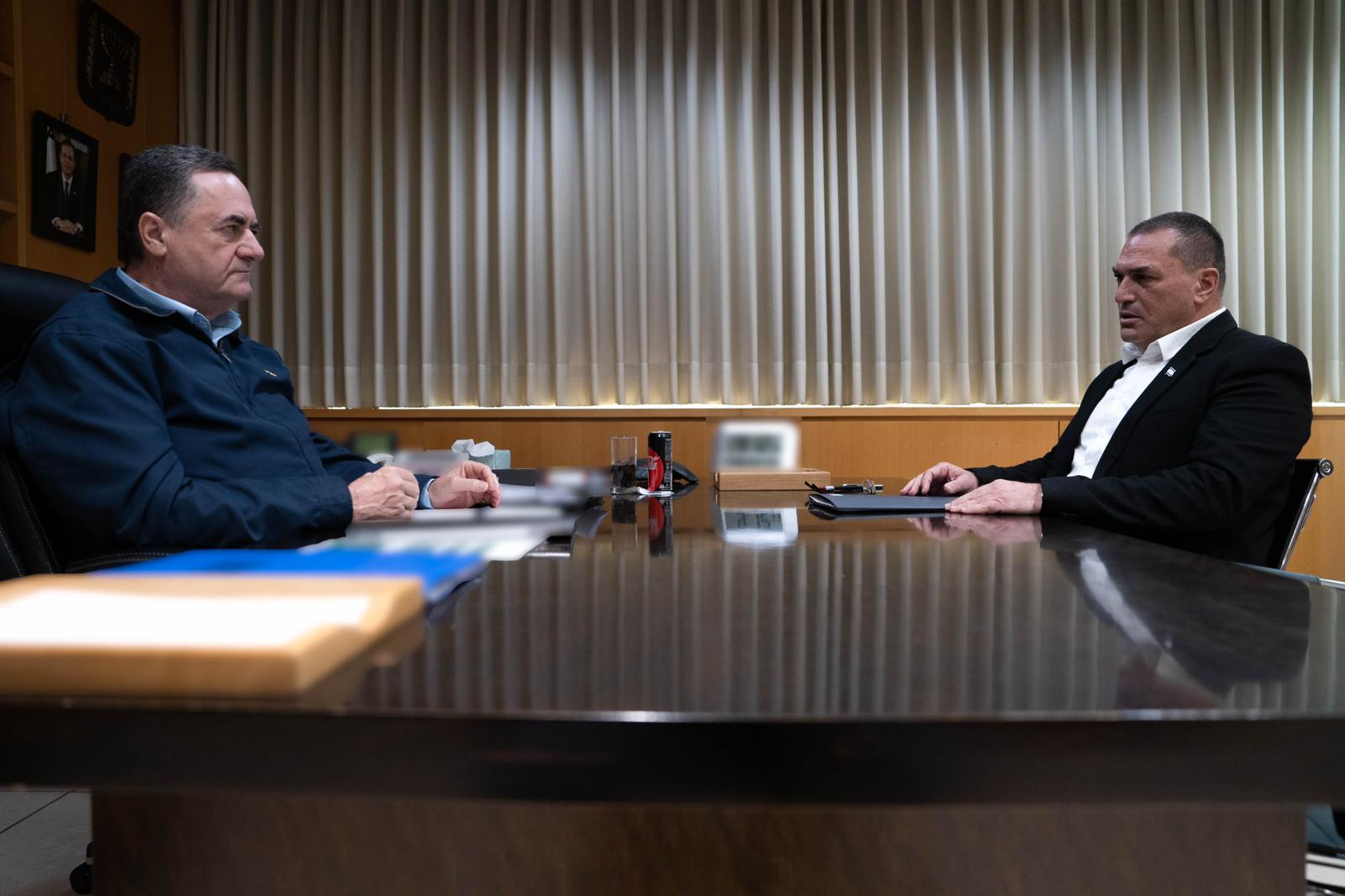 השר כ"ץ מראיין את אייל זמיר