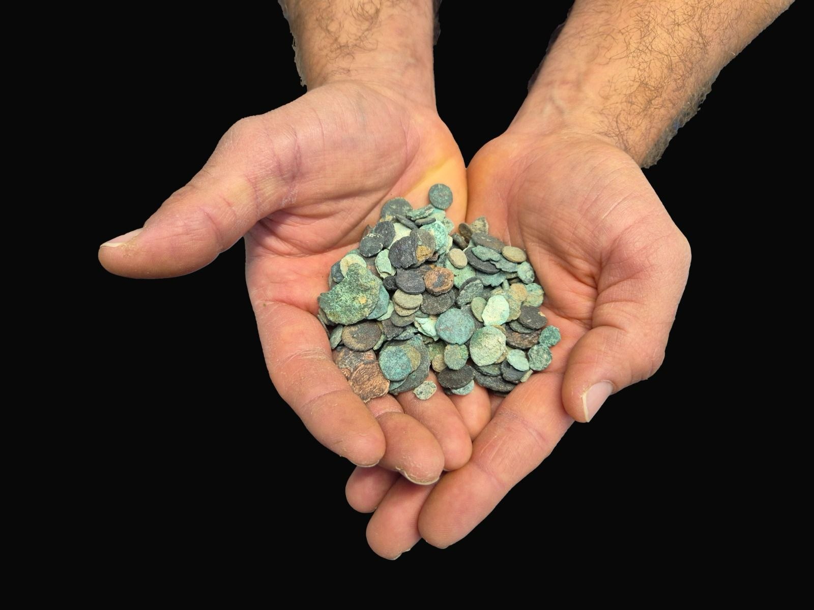 חלק מהעתיקות שאותרו