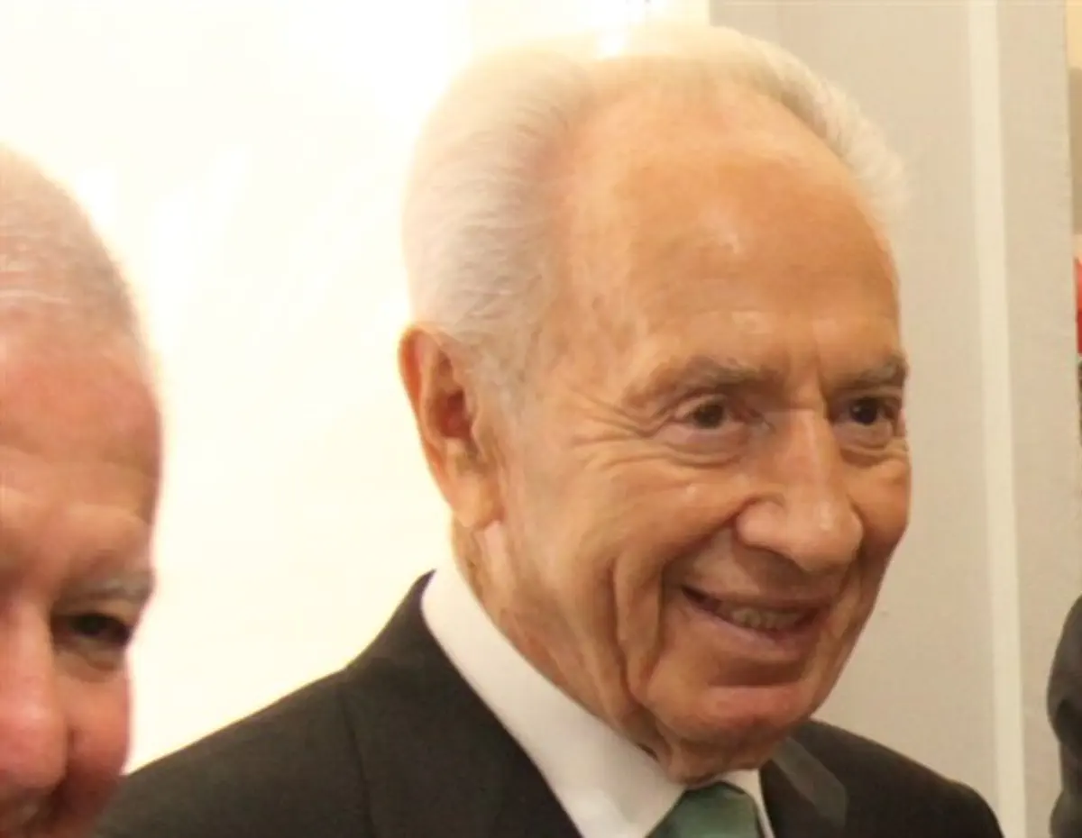 peres-ready-to-go-back-to-work-after-operation-7